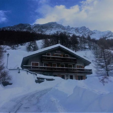 Maison Des Myrtilles Hotel Valgrisenche Bagian luar foto