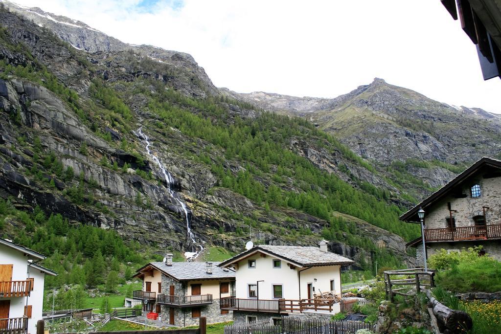 Maison Des Myrtilles Hotel Valgrisenche Bagian luar foto