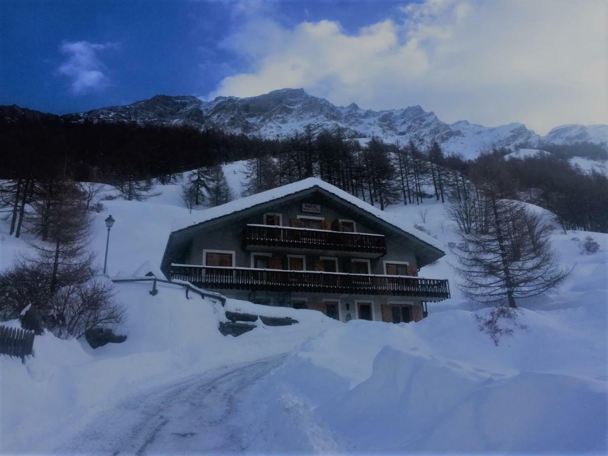 Maison Des Myrtilles Hotel Valgrisenche Bagian luar foto